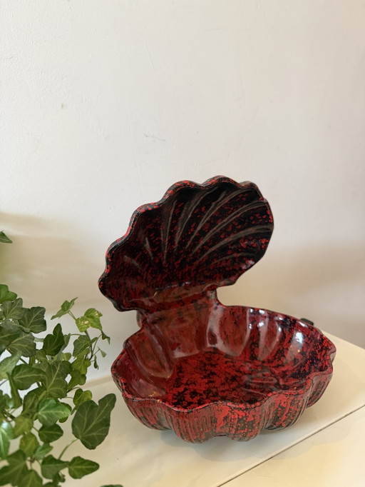 Ciotola a conchiglia in ceramica vintage di metà secolo – decoratieve objecten