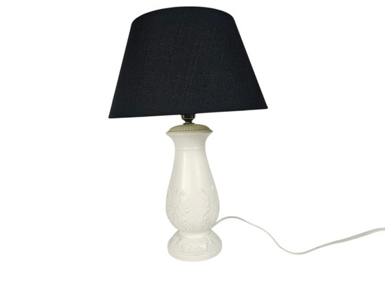 Image 1 of Wedgwood Barleston Ertruria - white porcelain - table lamp - signed - England - 1960s