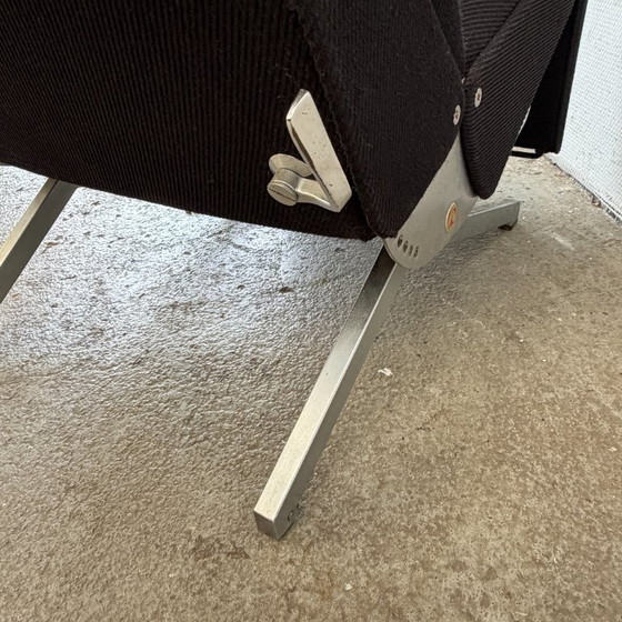 Poltrona Tecno P40 - Struttura in metallo, rivestimento nero – Poltrone, Textile (photo 12 of 13)