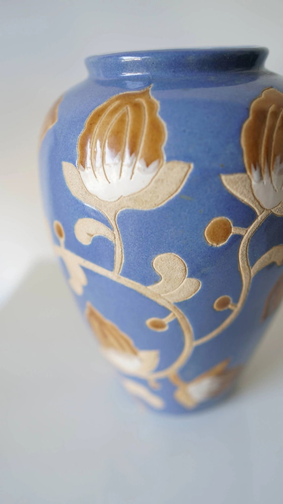Glazed stoneware vase – floral decoration in relief – Keramis style – 1970s – Porcelain, Art Deco (photo 3 of 9)