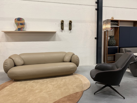 Image 1 of Leolux Pulla Bank 3.5 Seater Negev Seco Leather 270