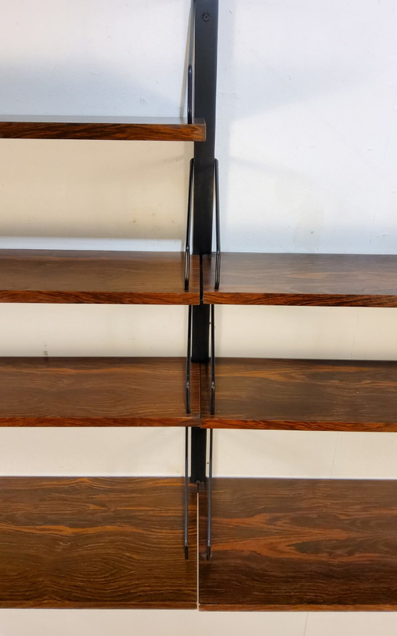 Image 1 of Estantería de pared danesa de teca, estilo de mediados de siglo, de Royal para Poul Cadovius, década de 1960.