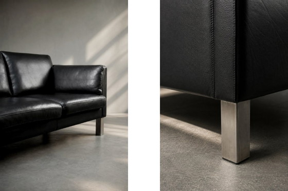 Vintage Deense tweezitsbank van zwart leer uit het midden van de 20e eeuw, Deens modern design, jaren 70 (photo 13 of 24)