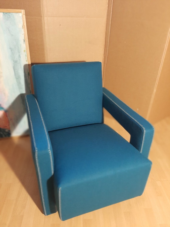 Image 1 of Cassina Utrecht 637, nueva, nunca usada, en tela de lana azul petróleo (serie 13L), costuras de caballo