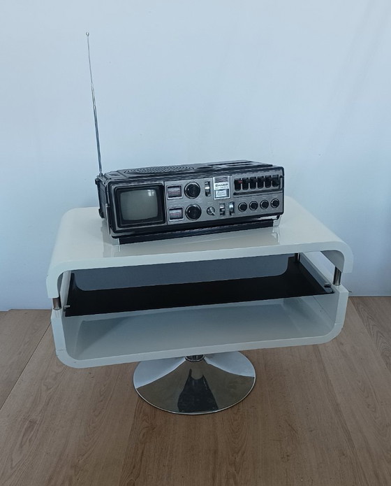 Space Age TV or Side Table – TV furniture, Glass, Metal (photo 2 of 11)