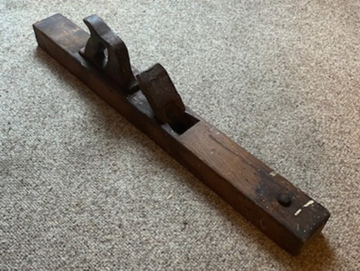 Avion de voyage ancien en bois ou précurseur