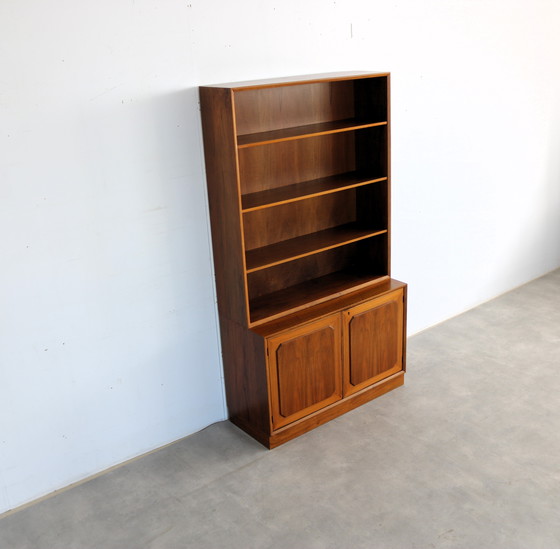 Image 1 of 1x libreria svedese vintage con spazio di archiviazione