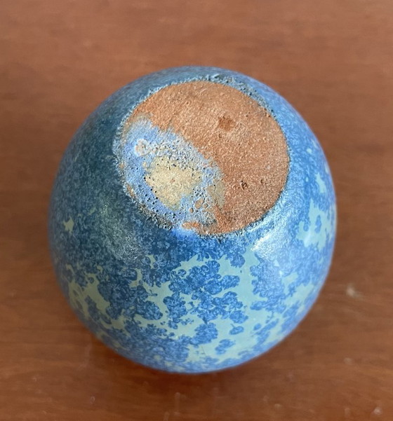Image 1 of Vaso in terracotta in miniatura con smalto cristallino blu e turchese