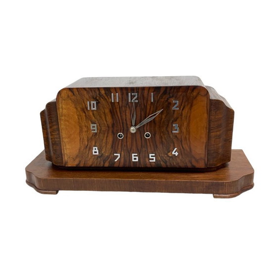 Image 1 of Reloj de repisa Art Déco de chapa de nogal, mecánico, Alemania, década de 1920