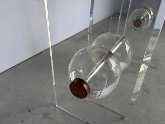 Messing en Lucite Console, jaren 70 – Plexiglass, Brass (photo 5 of 12)