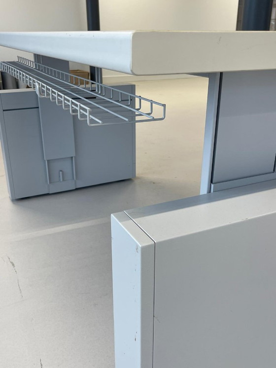 Image 1 of scrivania regolabile in altezza