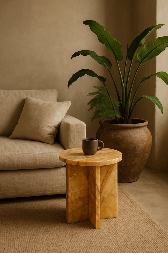 Image 1 of Beistelltisch Marmor giallo siena