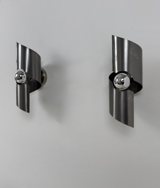 Image 1 of Een paar vintage wandlampen, gepatineerd gebogen staal, Frankrijk, 1970