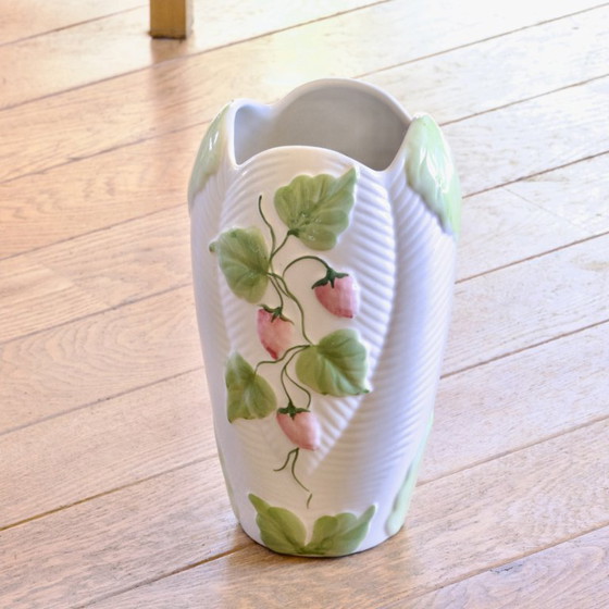 Image 1 of Large vintage strawberry-shaped earthenware vase