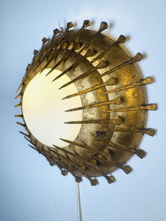 Image 1 of SET DI LUCI DA PARETE BRUTALIST SUNBURST, FRANCIA, anni '60