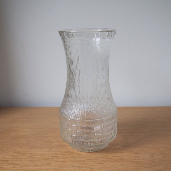 Image 1 of 1960S Mcm Gemusterte Pressglas Vase