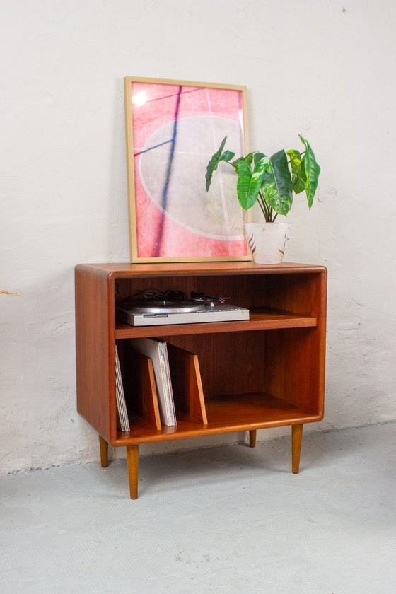 Cassettiera Hifi in teak Mid-Century di Dyrlund, anni '80 – Mobili TV, Mid Century Modern (photo 3 of 17)