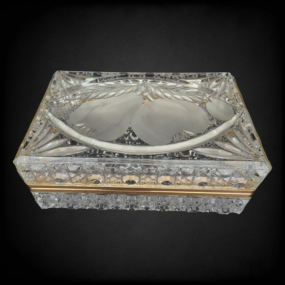 Vintage Franse sieradendoos van diamantgeslepen kristal – goudkleurige rand – circa 1950 (photo 6 of 14)