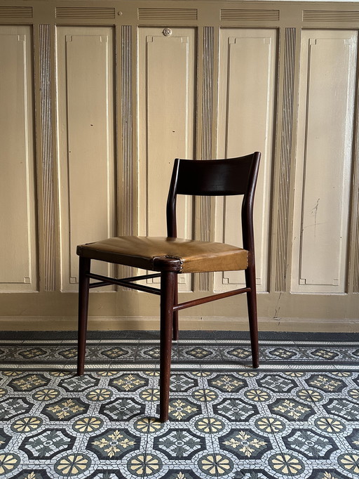 Georg Leowald Model 351 Gestoffeerde stoel Fabrikant Wilkhahn