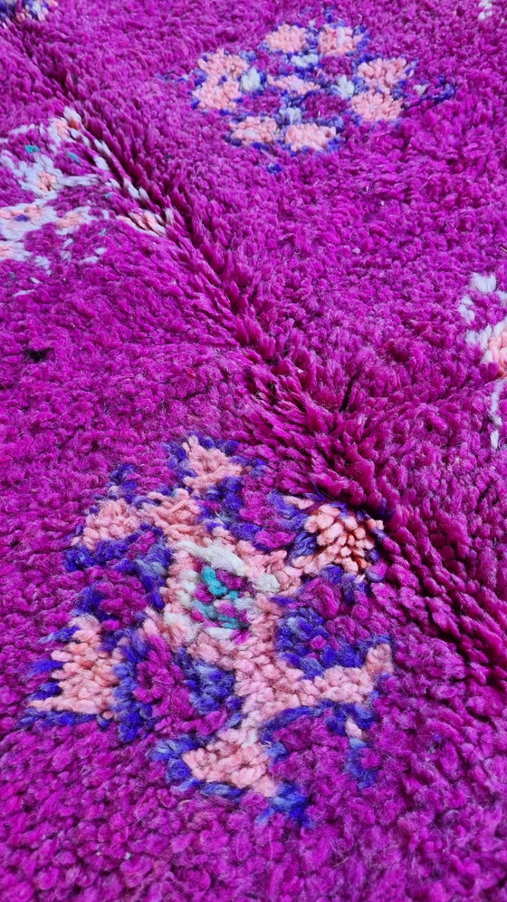 Image 1 of Vintage berber vloerkleed, marokaans tapijt paarse