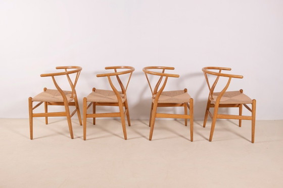 Image 1 of 4 sillas Wishbone de roble CH24 de Hans J. Wegner, década de 1980