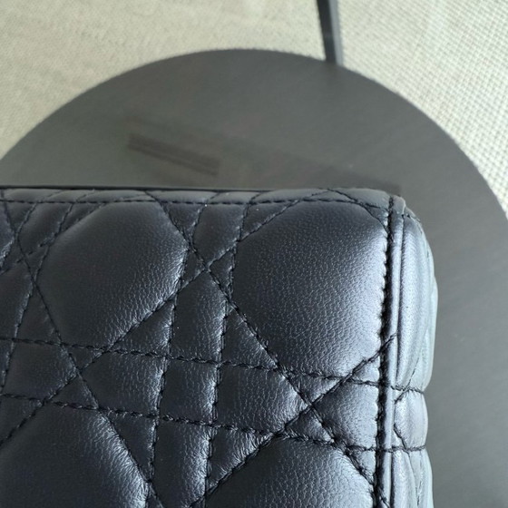 Image 1 of DIOR LADY SMALL - CANNAGE LAMMLEDER SCHWARZ GOLDENE BESCHLÄGE