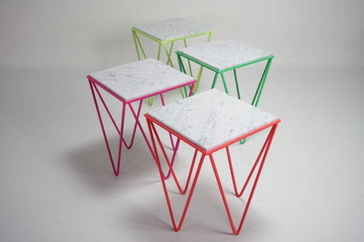 Avior fluo in carrara marble full set