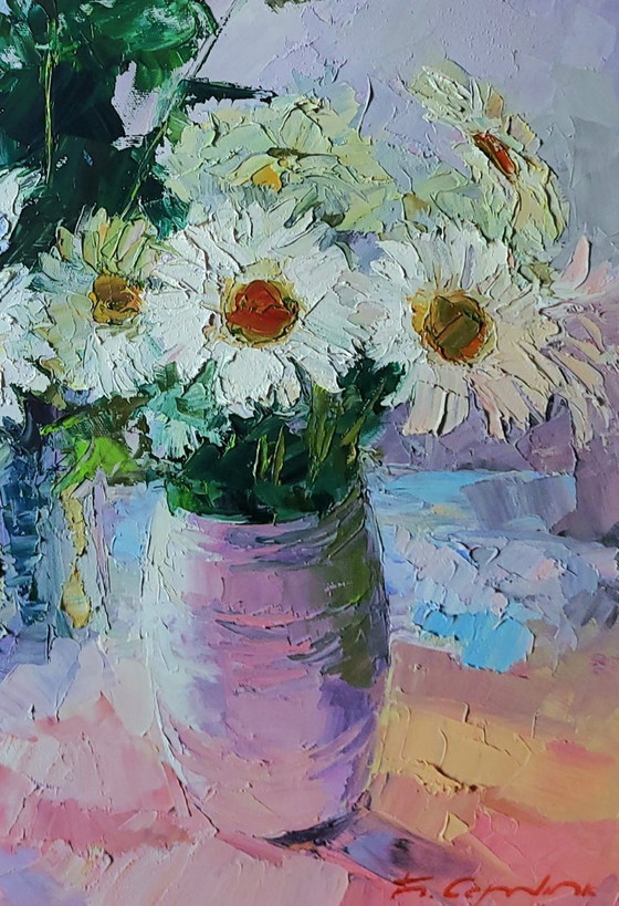 Image 1 of Pintura al óleo original: Bodegón de flores, ramo de margaritas y rosas.