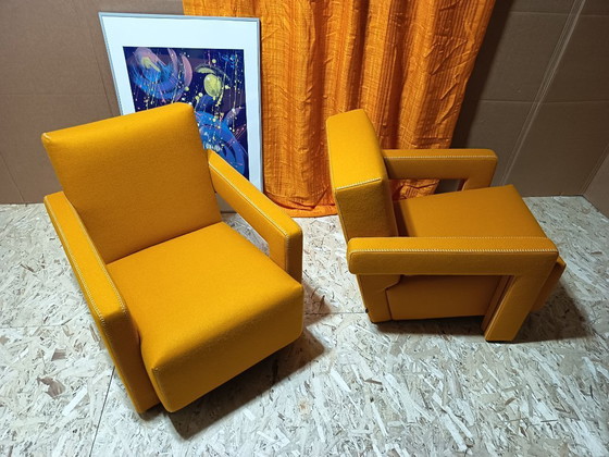 Image 1 of CASSINA Paire de fauteuils Utrecht 637 NEUF 2026 en laine KVARD Moutarde par Gerrit Rietveld
