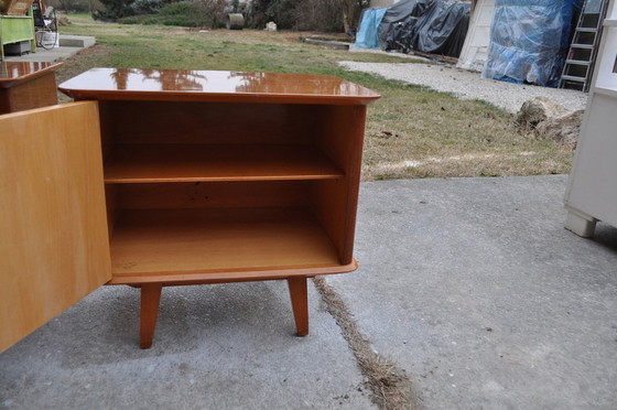 Mid-Century Nachttische, 1950er Jahre, 2er Set – Mid Century Modern (photo 4 of 6)