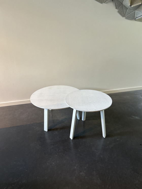 Image 1 of 2 Witte Bijzettafels Van HAY