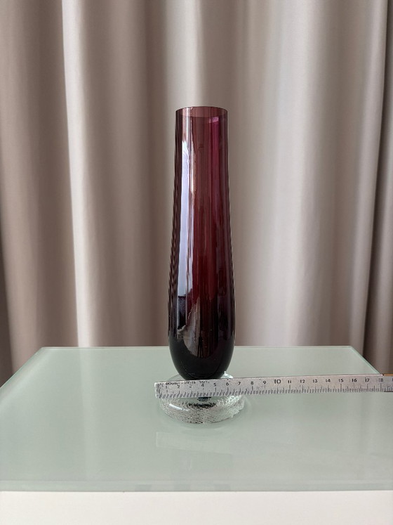 Glass vase, Purple (photo 3 of 7)