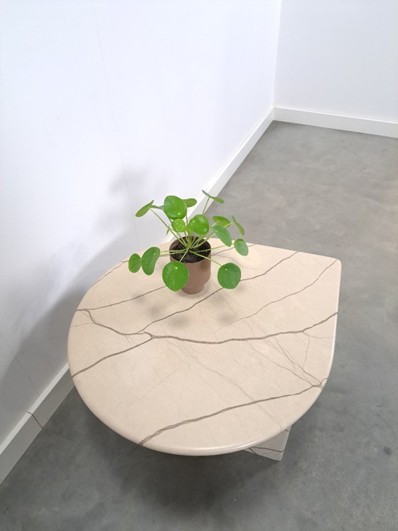 Image 1 of Marble teardrop-shaped table
