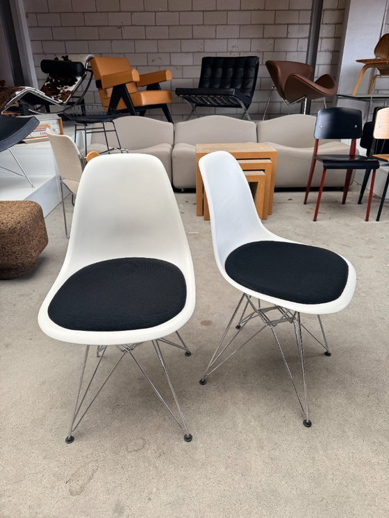 Image 1 of Vitra Eames DSR Stuhl
