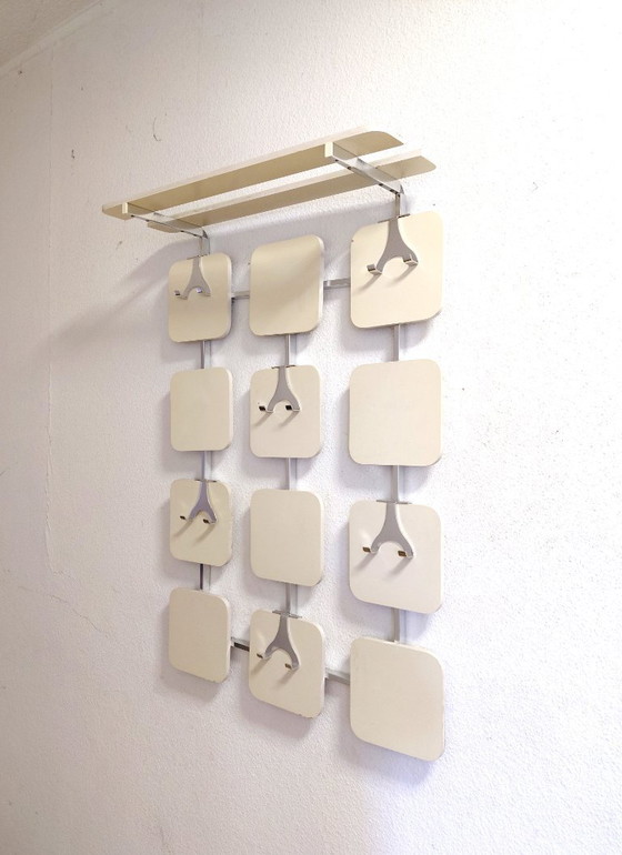 Image 1 of Armario de pared hip setentero