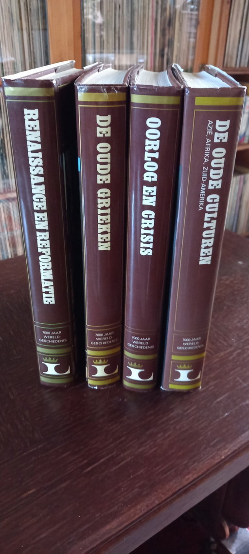 4 historical reference works of 7000 years of world history