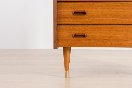 Image 1 of Cassettiera scandinava in teak, anni '60, stile Mid-Century Modern.