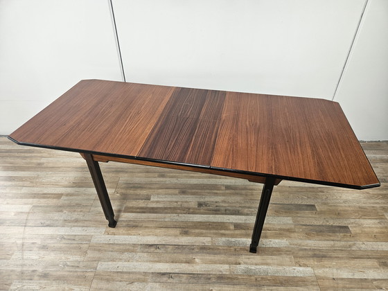 Image 1 of Table de salle à manger à rallonge en noyer des années 70