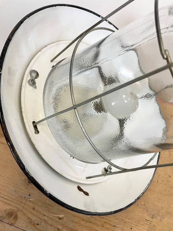 Image 1 of Lampada a sospensione vintage industriale in smalto nero, anni '60