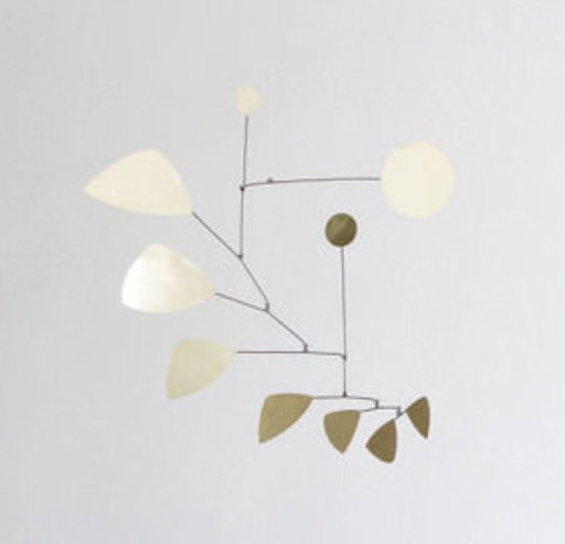 Sculpture mobile en laiton