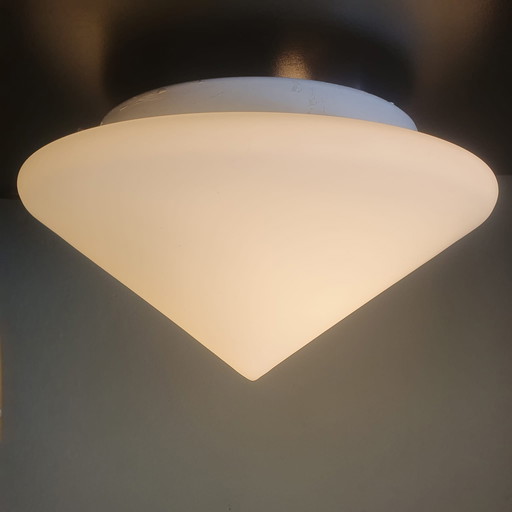 Grote (30 cm) Minimalistische midcentury glazen wand/plafondlamp. 