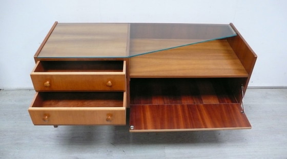 Lage commode met 3 lades en deur, salontafel, jaren 60 Mid Century Modern – Glass, Wood (photo 6 of 7)