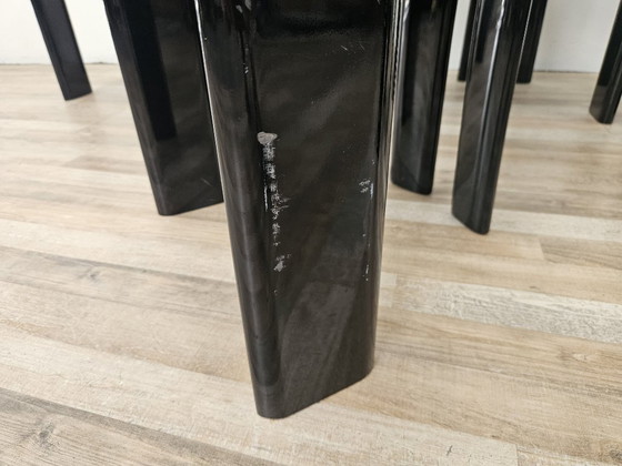 Set aus 6 Pierre Cardin Stühlen aus schwarz lackiertem Holz, 1970 – Esszimmerstühle, Wood (photo 17 of 20)