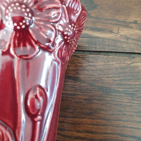 Image 1 of Rode vaas met bloemendecoratie, getekend, PPI 370-20