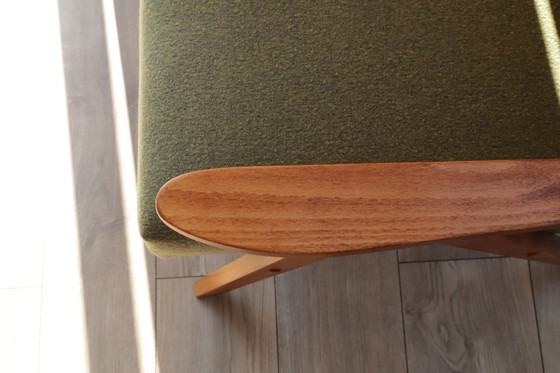 Image 1 of Scandinavische fauteuil in mosgroen met zigzagpatroon, modern design