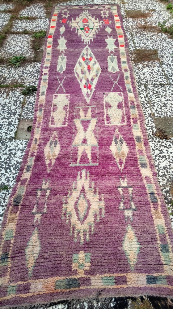 Image 1 of Hand-knotted Berber wool rug 332x83cm
