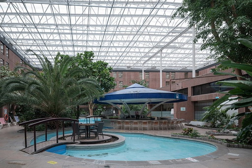 Piscina vuota — fotografia a colori incorniciata 150x200 cm