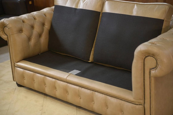 Beige leather Chesterfield sofa handmade in England. – 3-5 seaters (photo 12 of 15)