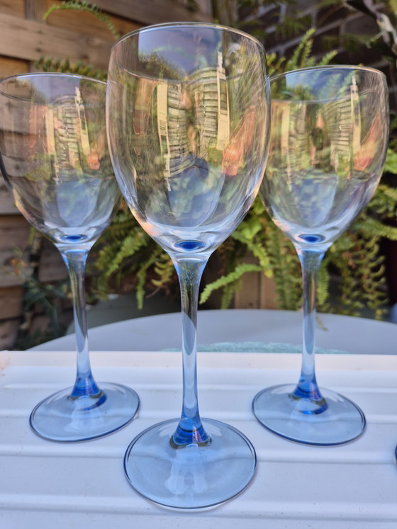 Vintage Luminarc Red Wine Glasses Set of 5 – Original Box – French Glassware (Blue Stem) – Glass & Decanter (photo 11 of 15)