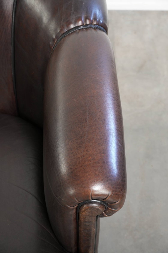 Prachtige set van een schapenleren bankstel samen met zijn bijpassende clubfauteuil met een luxe voorkomen (photo 19 of 22)